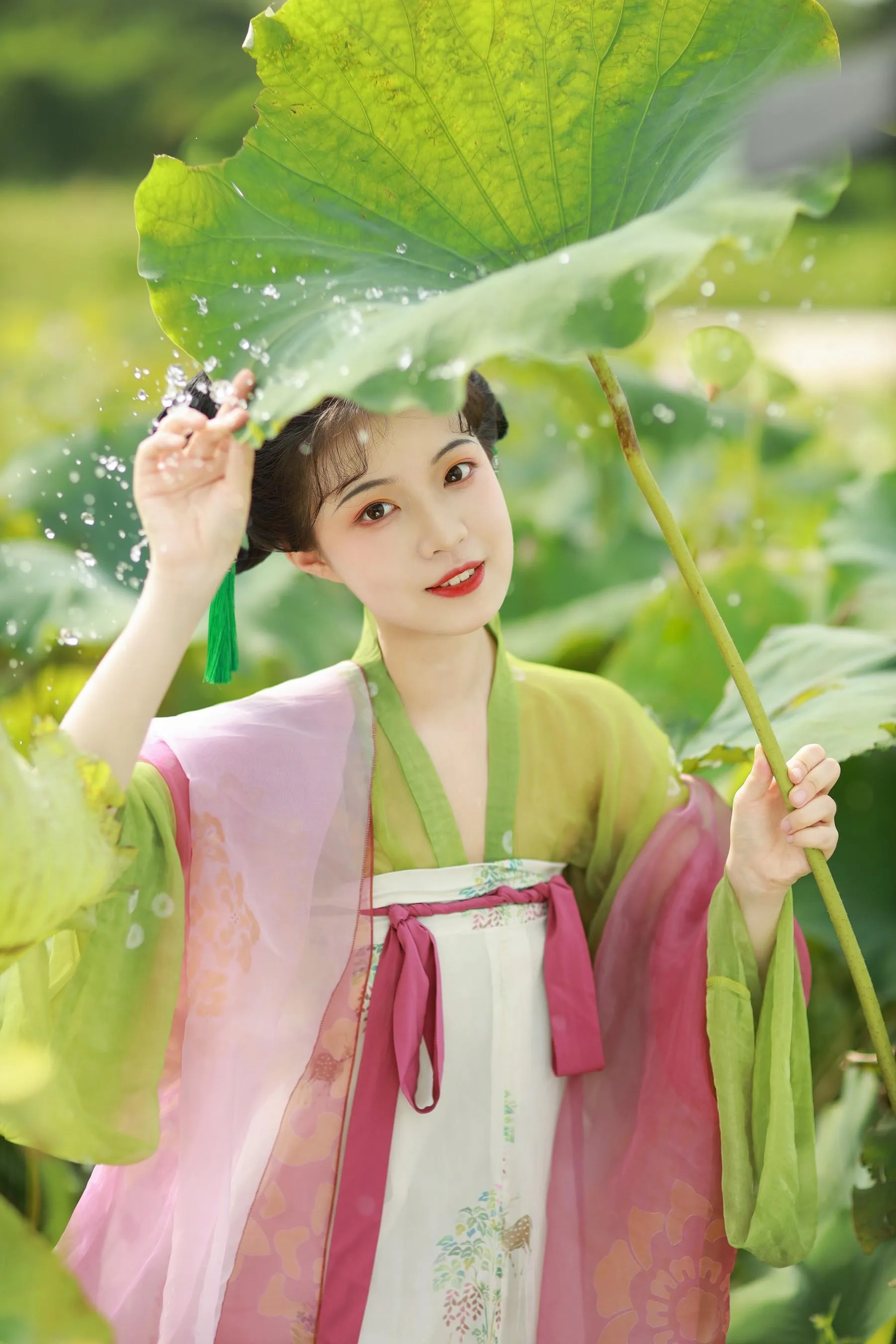 [YITUYU艺图语]2022.08.03 荷花少女 我超白_ [30P]插图3